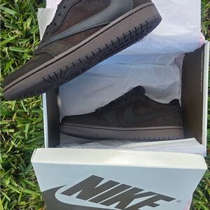 Nike Men's Dark Brown and Black Sneakers